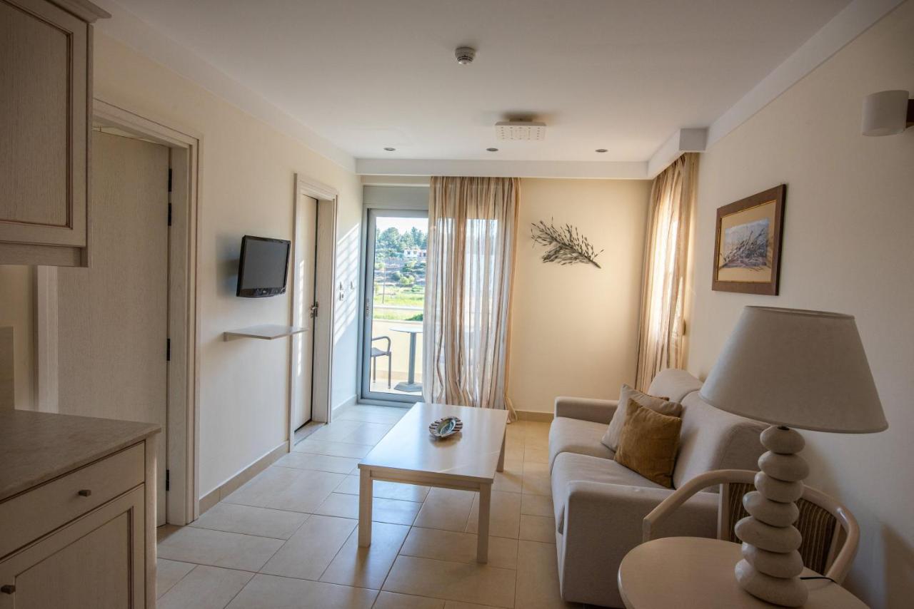 Almiriki Chios Rooms & Apartments Líthion Exterior photo
